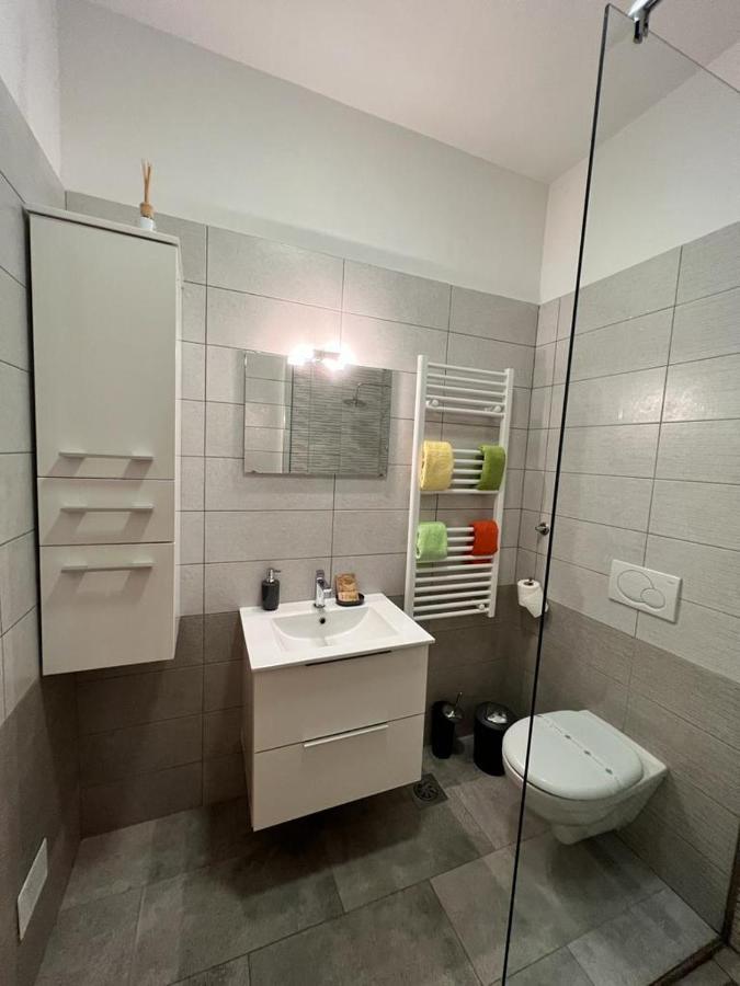 Seaview Apartments 코페르 외부 사진