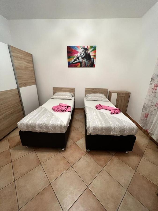 Seaview Apartments 코페르 외부 사진